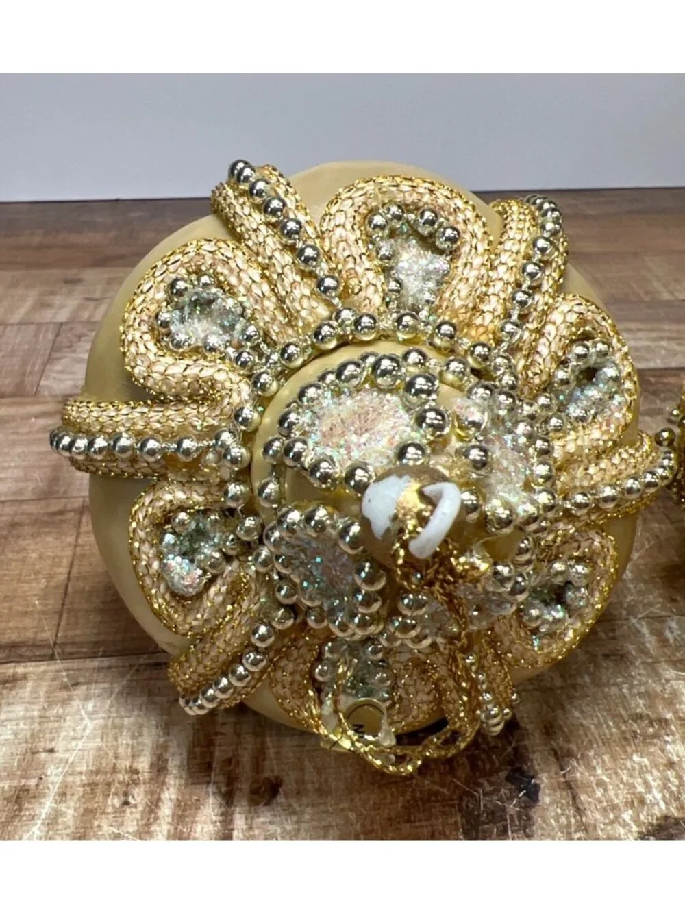 Vtg Pair Of Gold Beaded & Glittered Christmas Ornaments With Elegant Drop Design